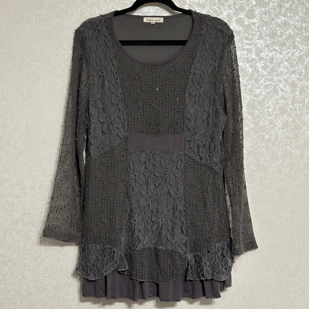 Indigo Soul Mixed Media Floral Lace Mesh Ruffle Hem Tunic Top Gray L